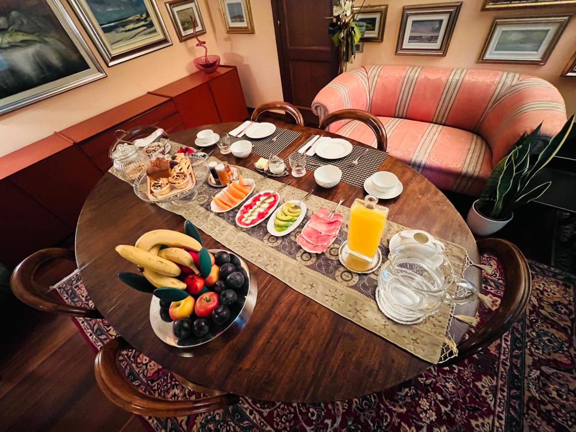 ラヴェンナ Opera Deluxe Bed & Breakfast エクステリア 写真